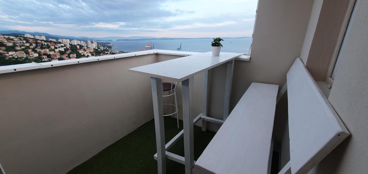 City Lights Penthouse Риека Экстерьер фото