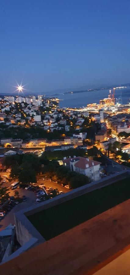 City Lights Penthouse Риека Экстерьер фото