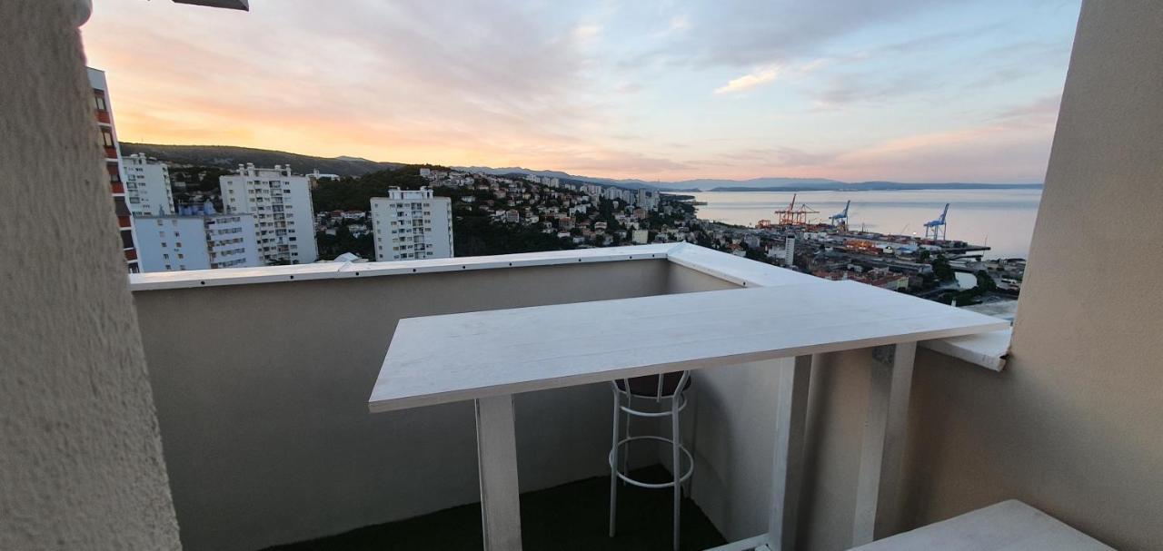 City Lights Penthouse Риека Экстерьер фото