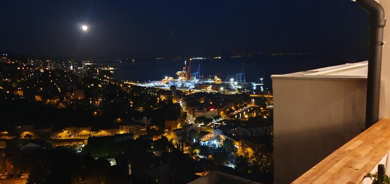 City Lights Penthouse Риека Экстерьер фото