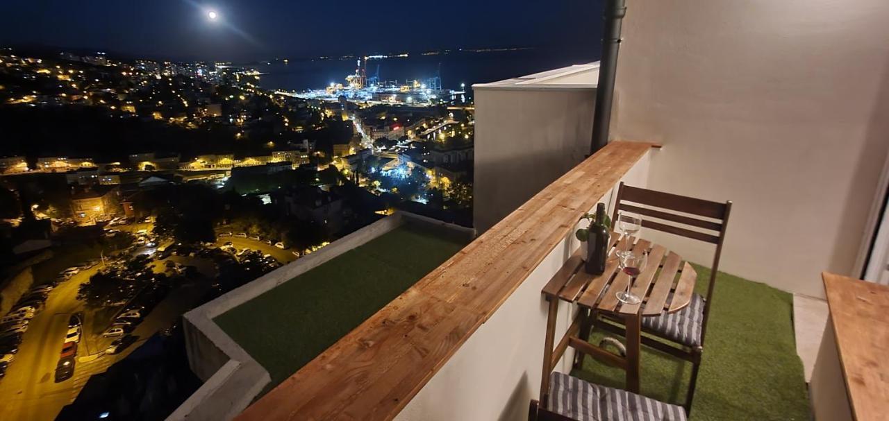City Lights Penthouse Риека Экстерьер фото